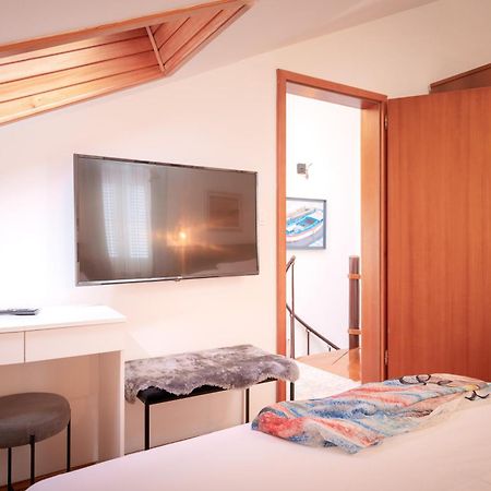 Kalina Deluxe Apartments Jelsa  Buitenkant foto