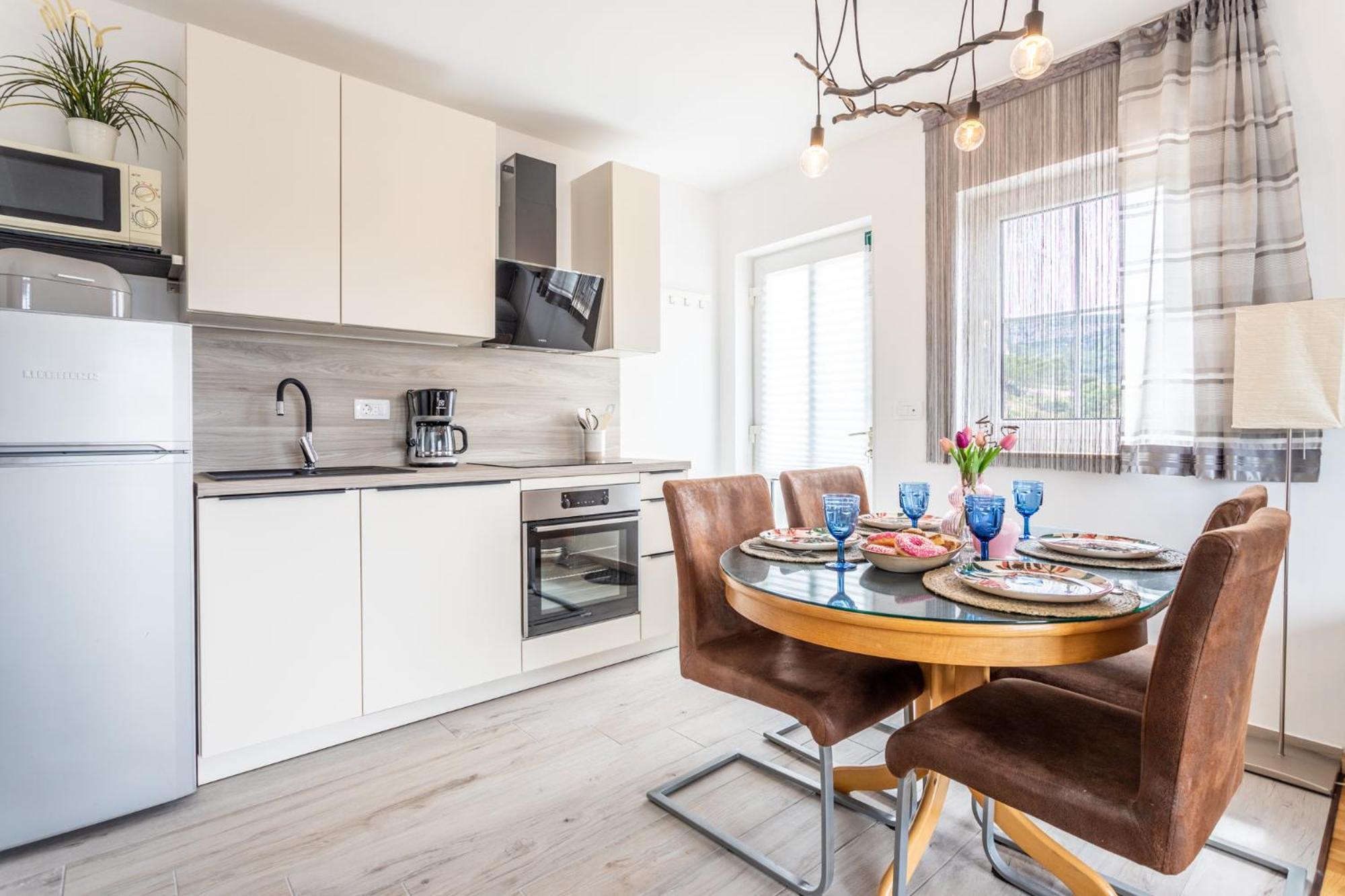 Kalina Deluxe Apartments Jelsa  Buitenkant foto