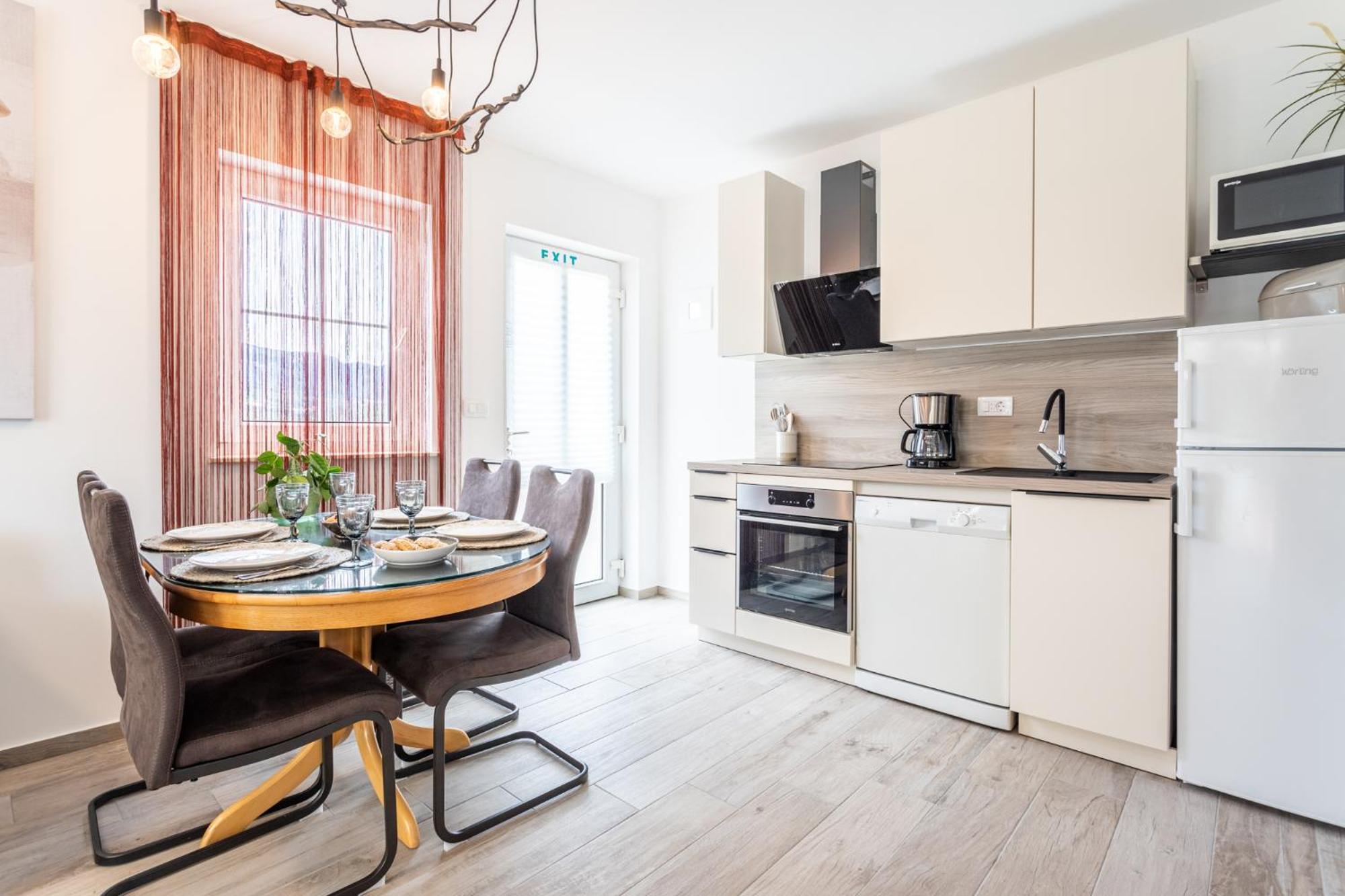 Kalina Deluxe Apartments Jelsa  Buitenkant foto
