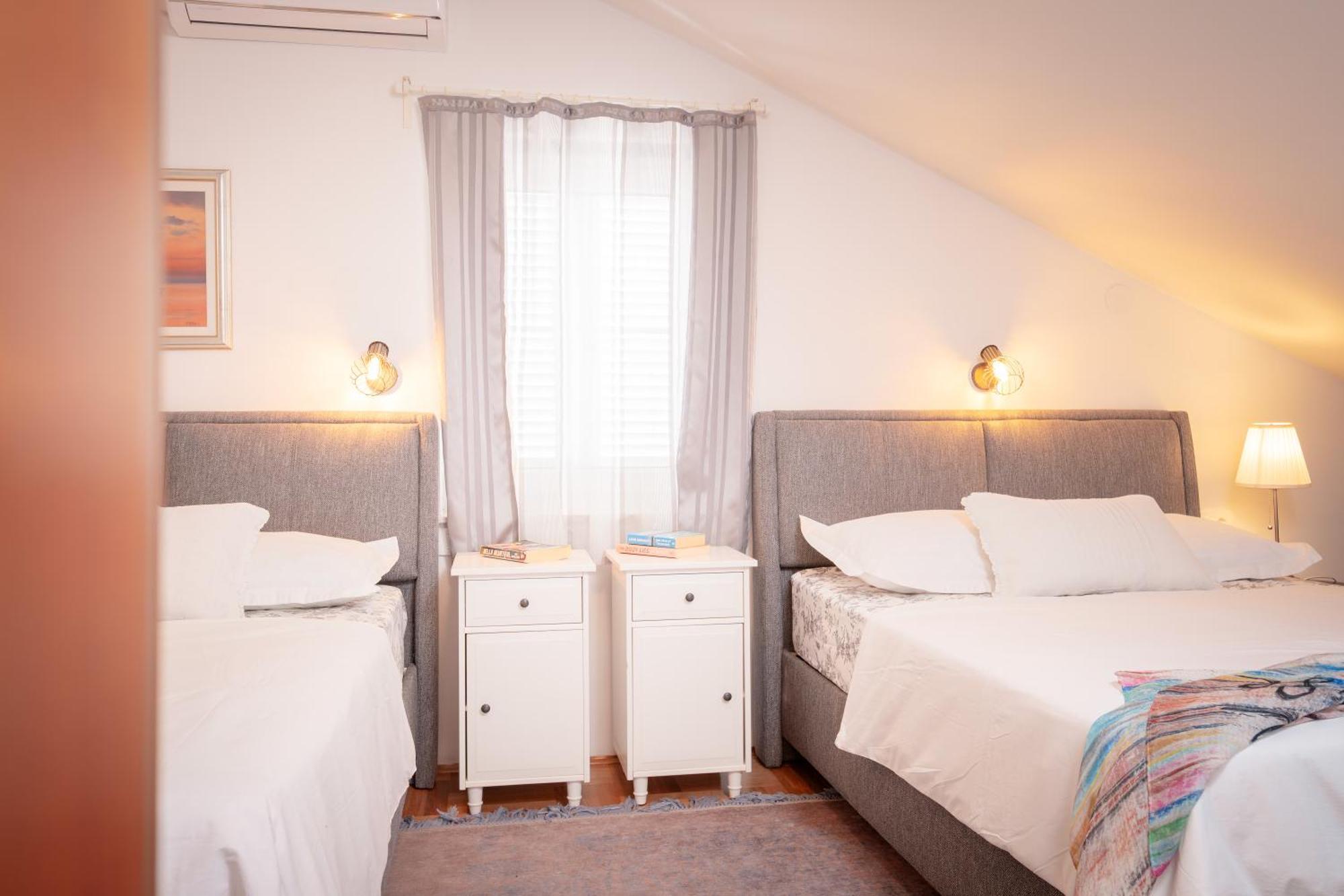 Kalina Deluxe Apartments Jelsa  Buitenkant foto