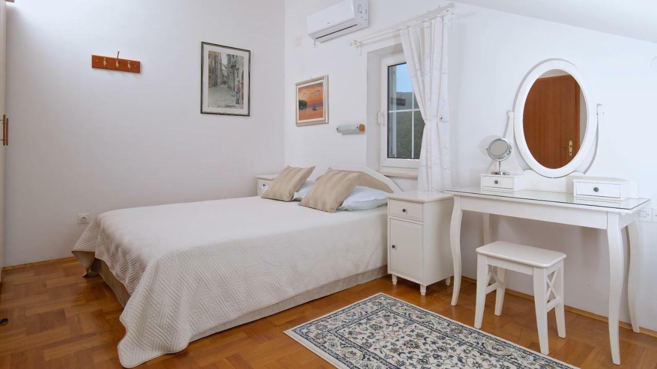 Kalina Deluxe Apartments Jelsa  Buitenkant foto