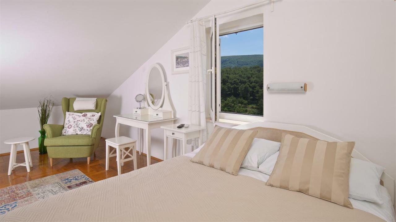 Kalina Deluxe Apartments Jelsa  Buitenkant foto